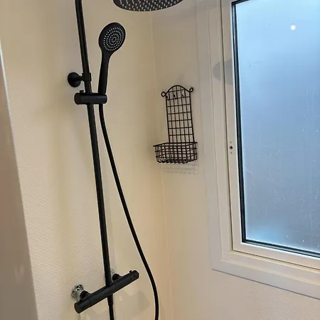 Feriebolig Smukt Beliggende I Vandkanten Holiday home *